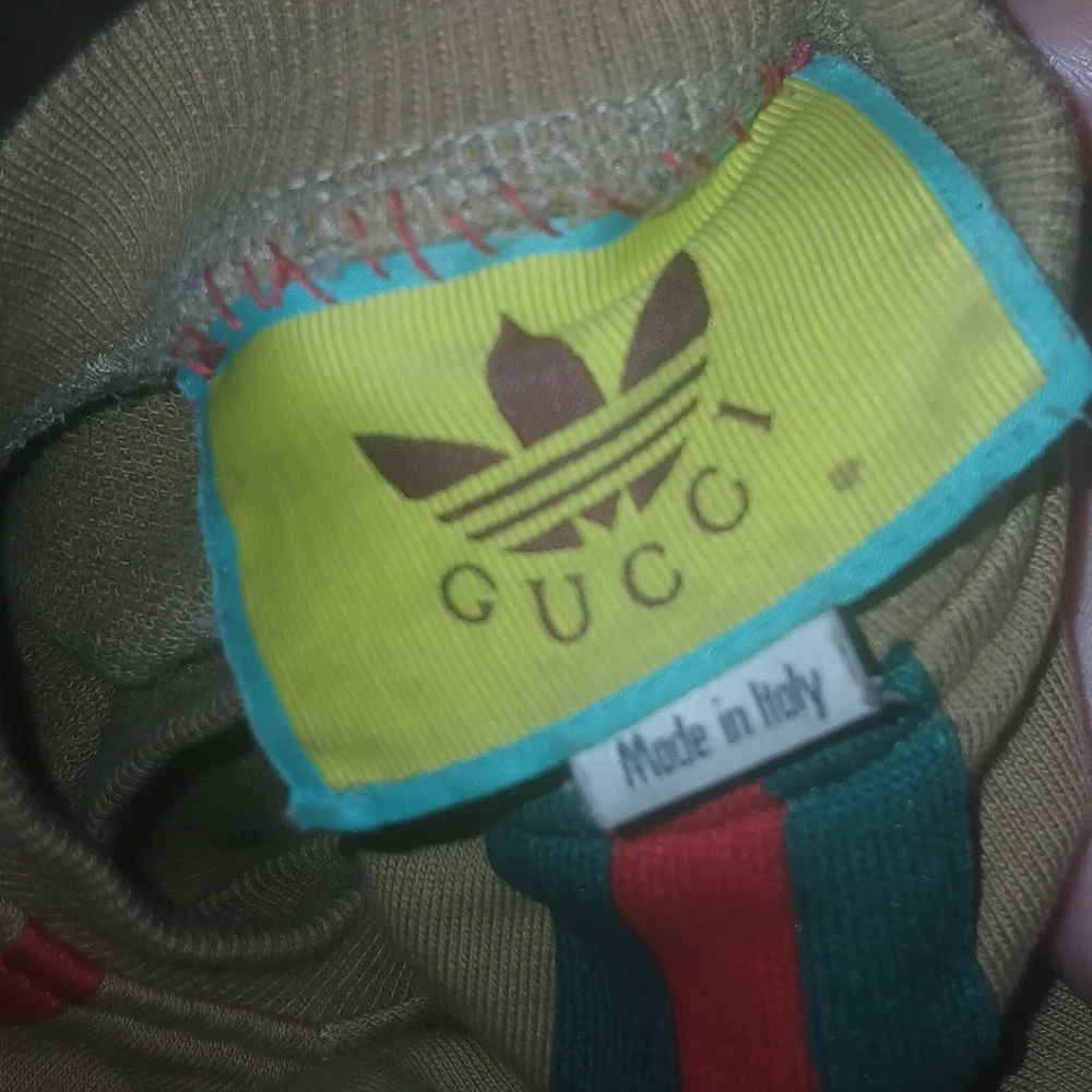 Gucci Beige Sweater with Vibrant Stripes - Picture 7 of 7